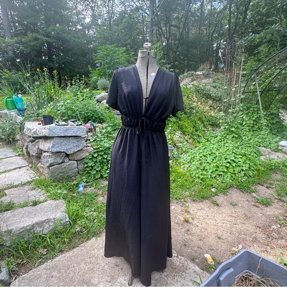 See You Monday Elegant Black Maxi Dress
